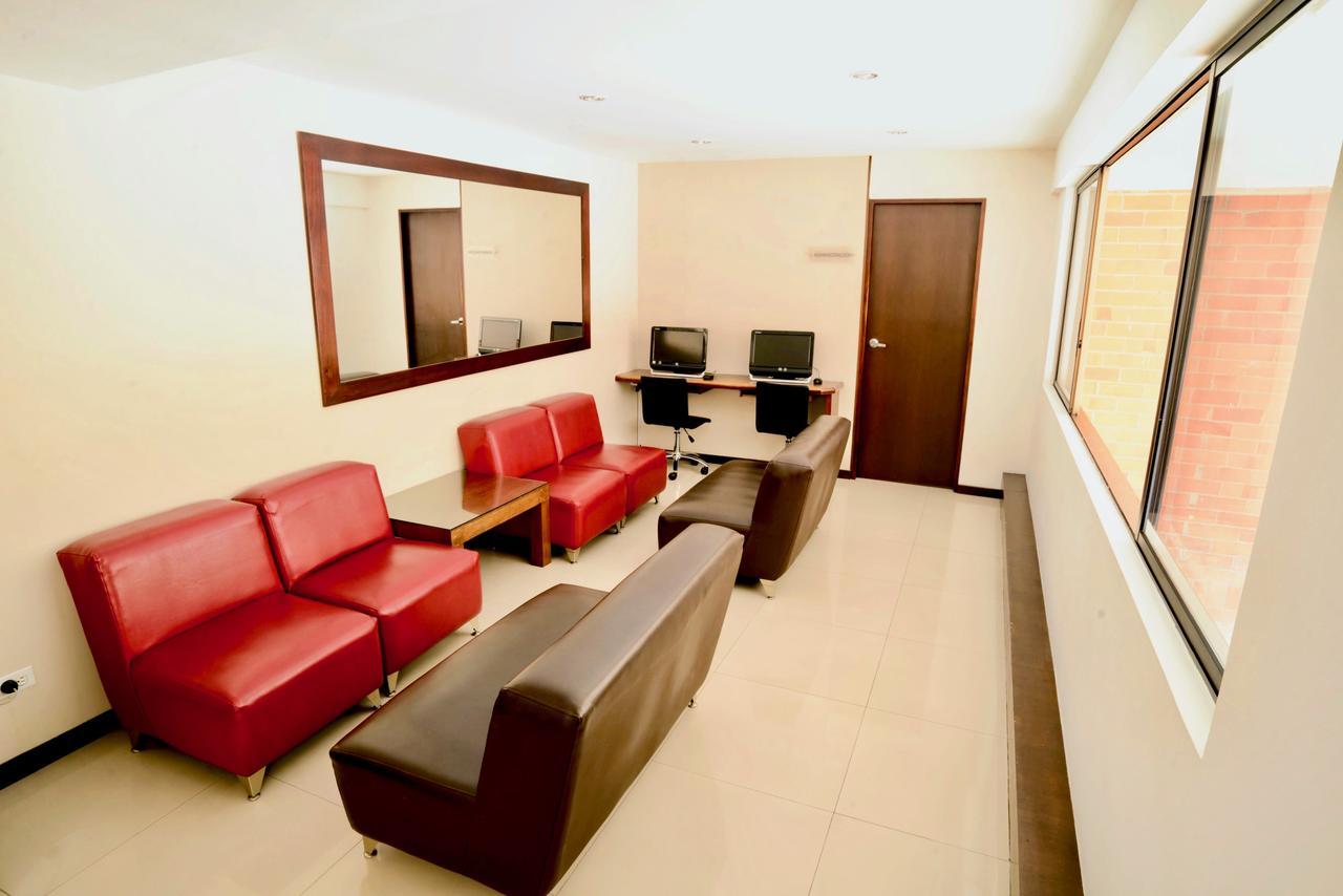 Portal Del Rodeo Apartahotel Medellín Exterior foto